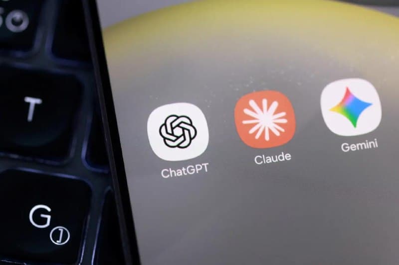 ChatGPT, Gemini, Claude и Grok почти одновременно легли по всему миру